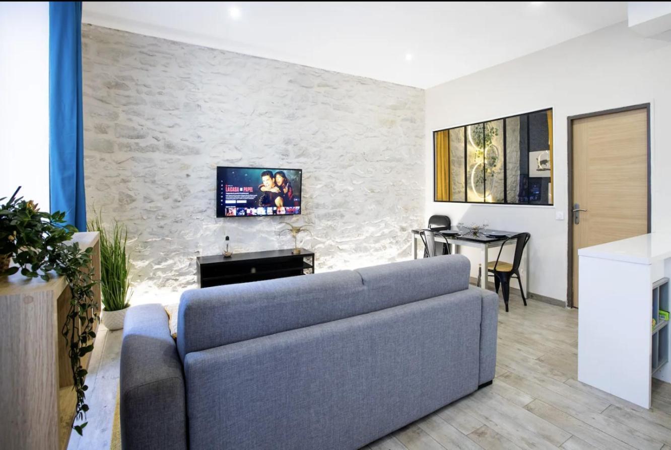 2 Pieces Centre-ville Equipe Nîmes